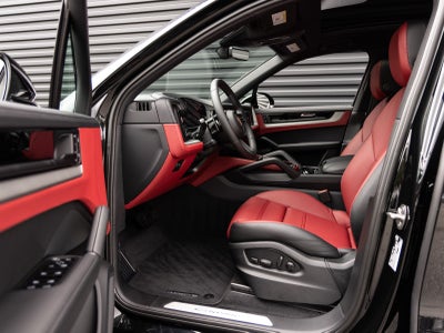 2026 Porsche Cayenne AWD