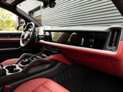 2026 Porsche Cayenne AWD