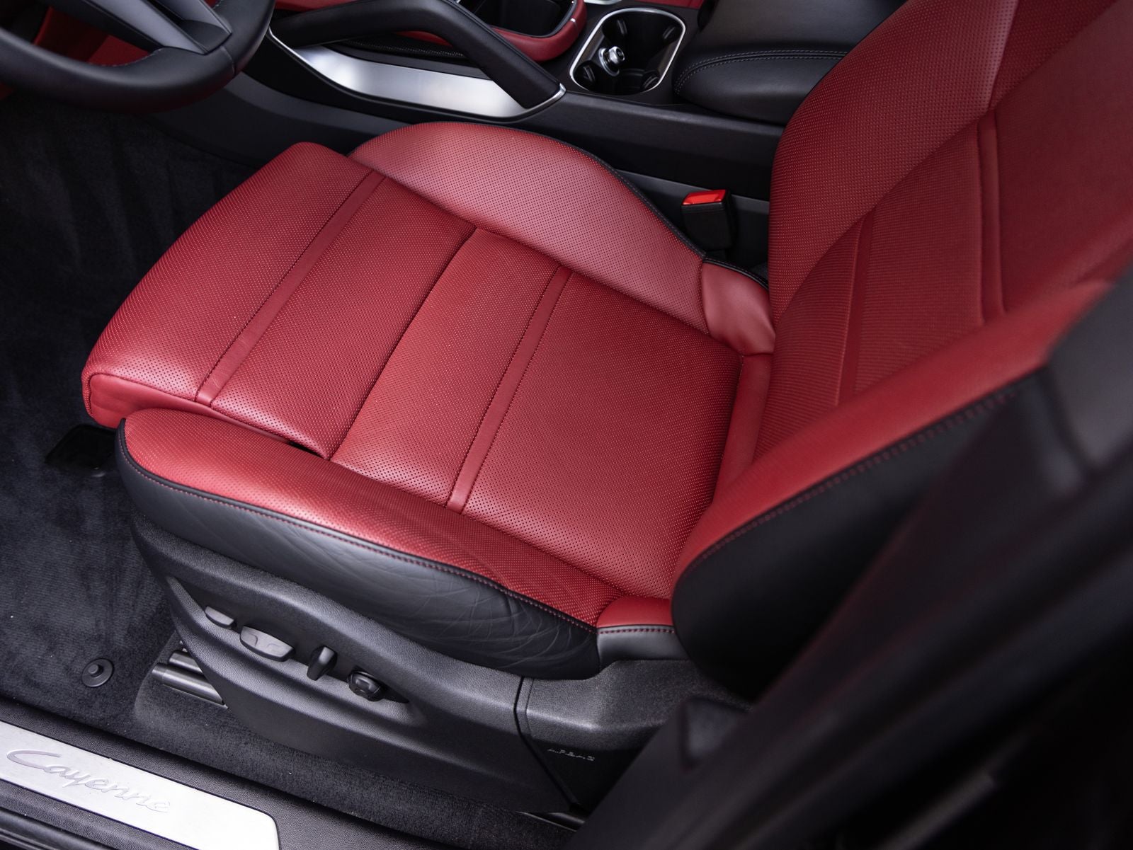 2024 Porsche Cayenne AWD