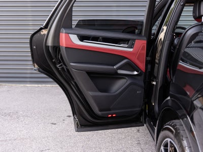 2024 Porsche Cayenne AWD