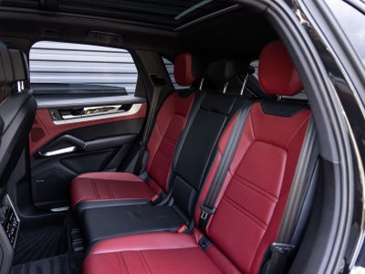 2024 Porsche Cayenne AWD