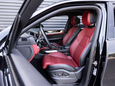 2024 Porsche Cayenne AWD