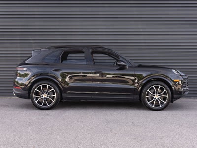 2024 Porsche Cayenne AWD