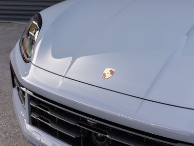 2025 Porsche Cayenne AWD