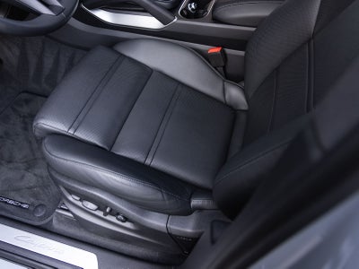 2025 Porsche Cayenne AWD