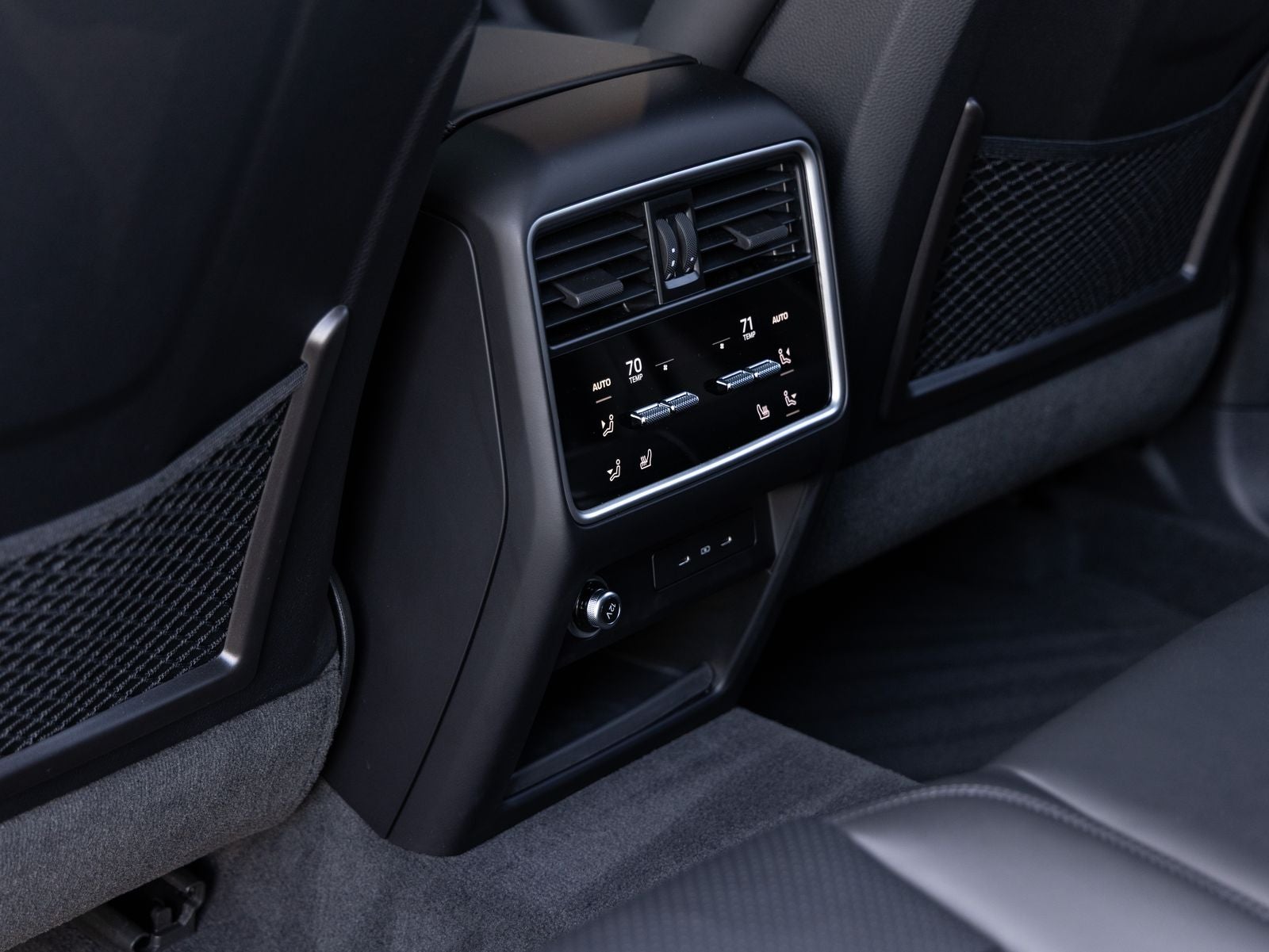 2025 Porsche Cayenne AWD