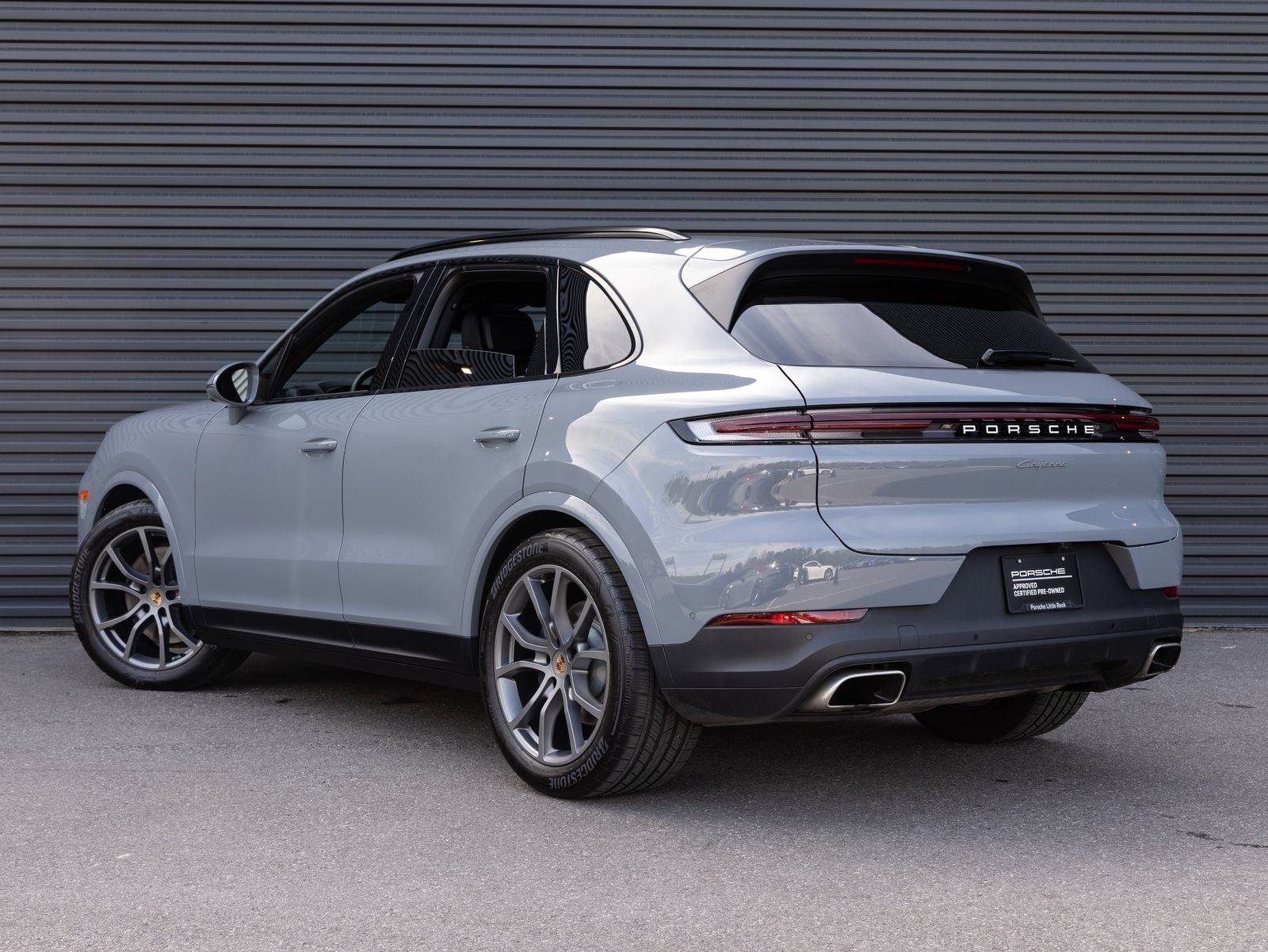 2025 Porsche Cayenne AWD
