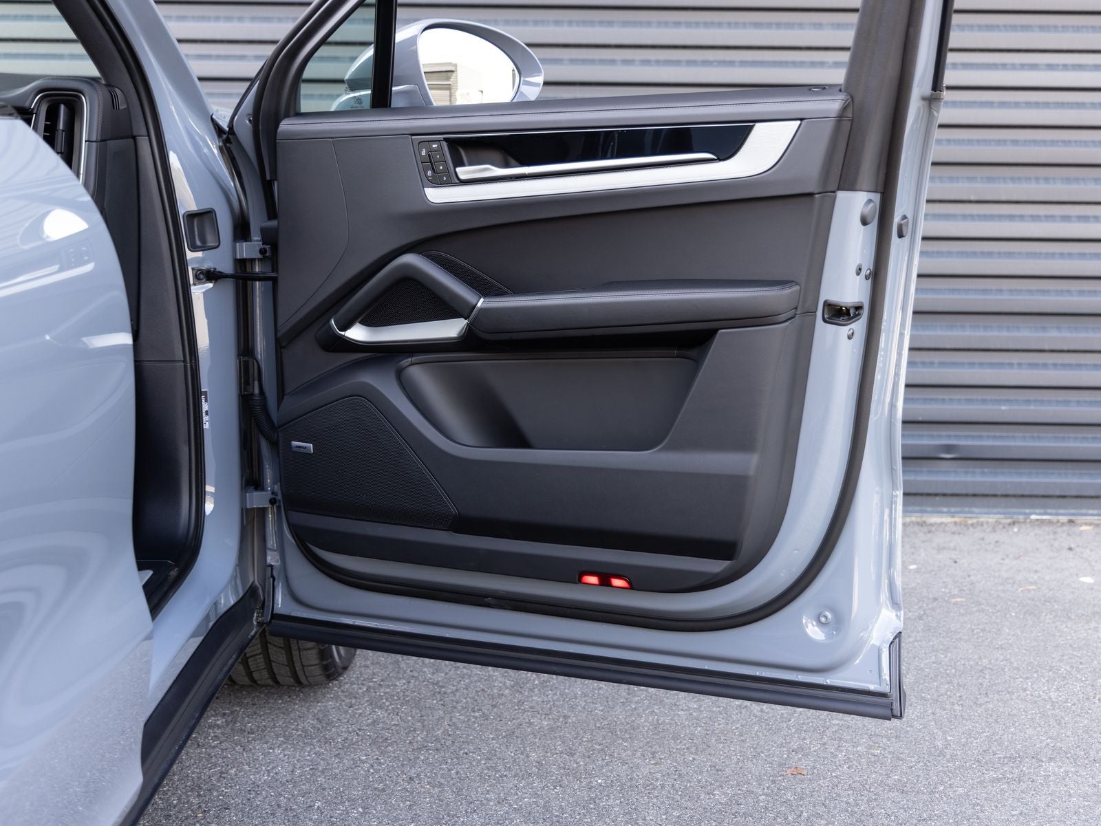 2025 Porsche Cayenne AWD