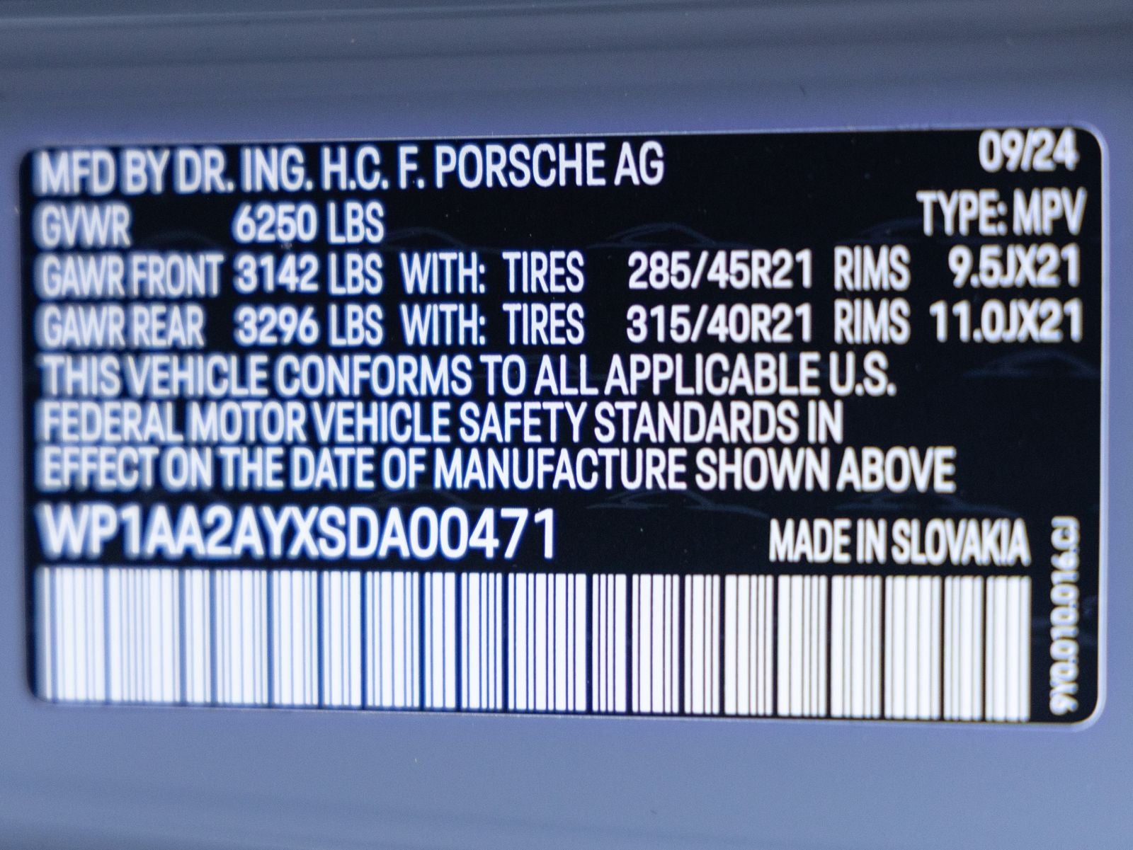 2025 Porsche Cayenne AWD