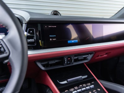 2025 Porsche Cayenne AWD