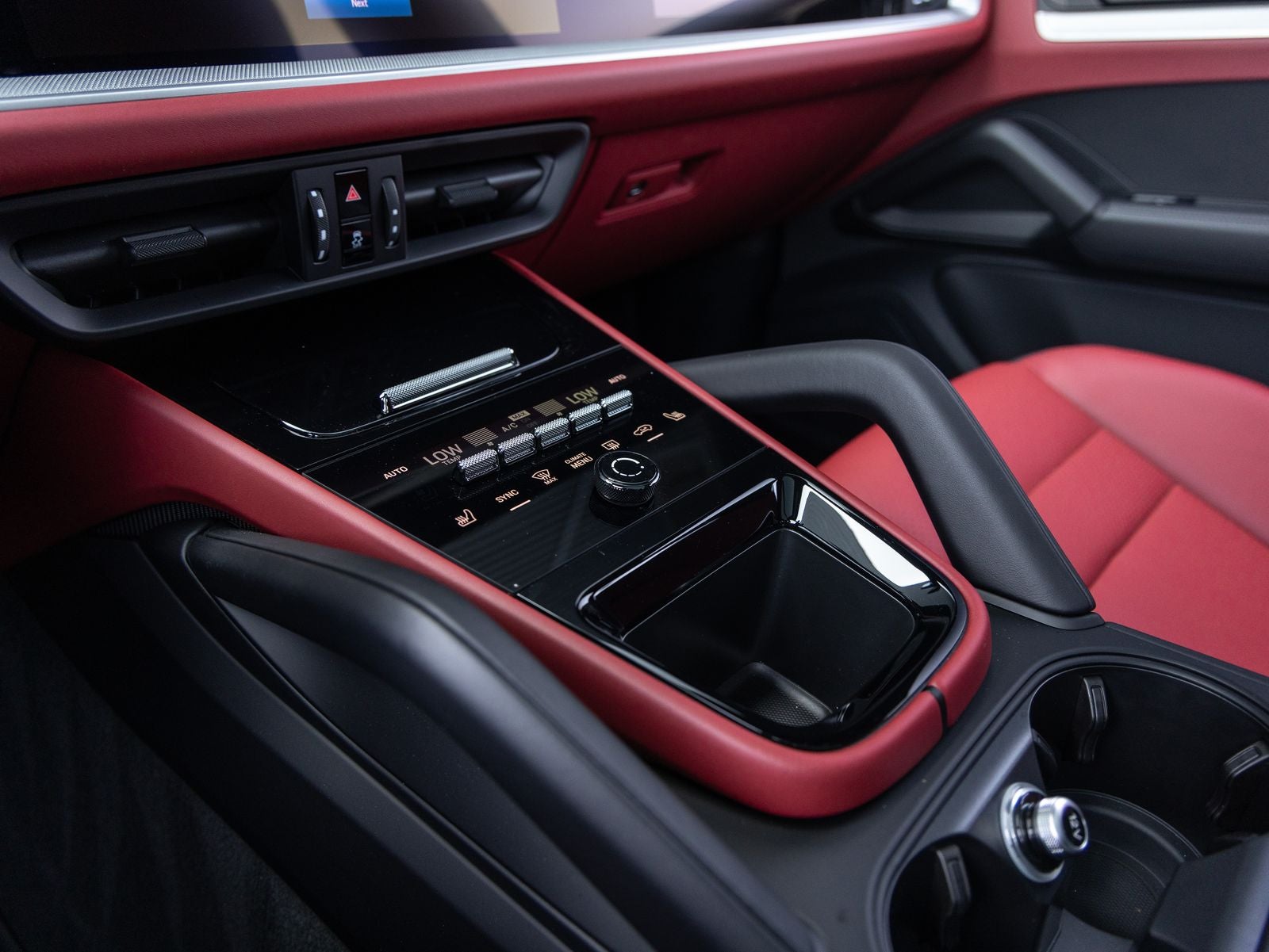 2025 Porsche Cayenne AWD