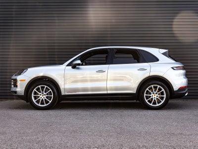 2025 Porsche Cayenne AWD