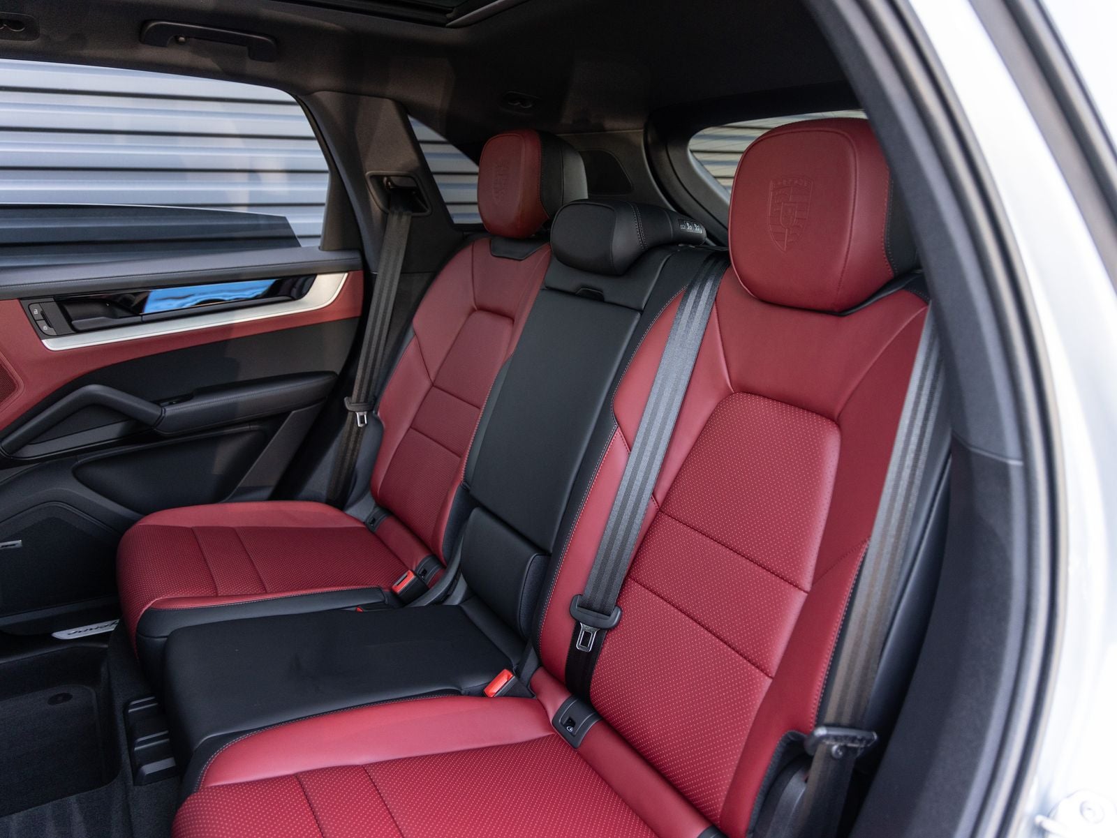 2025 Porsche Cayenne AWD