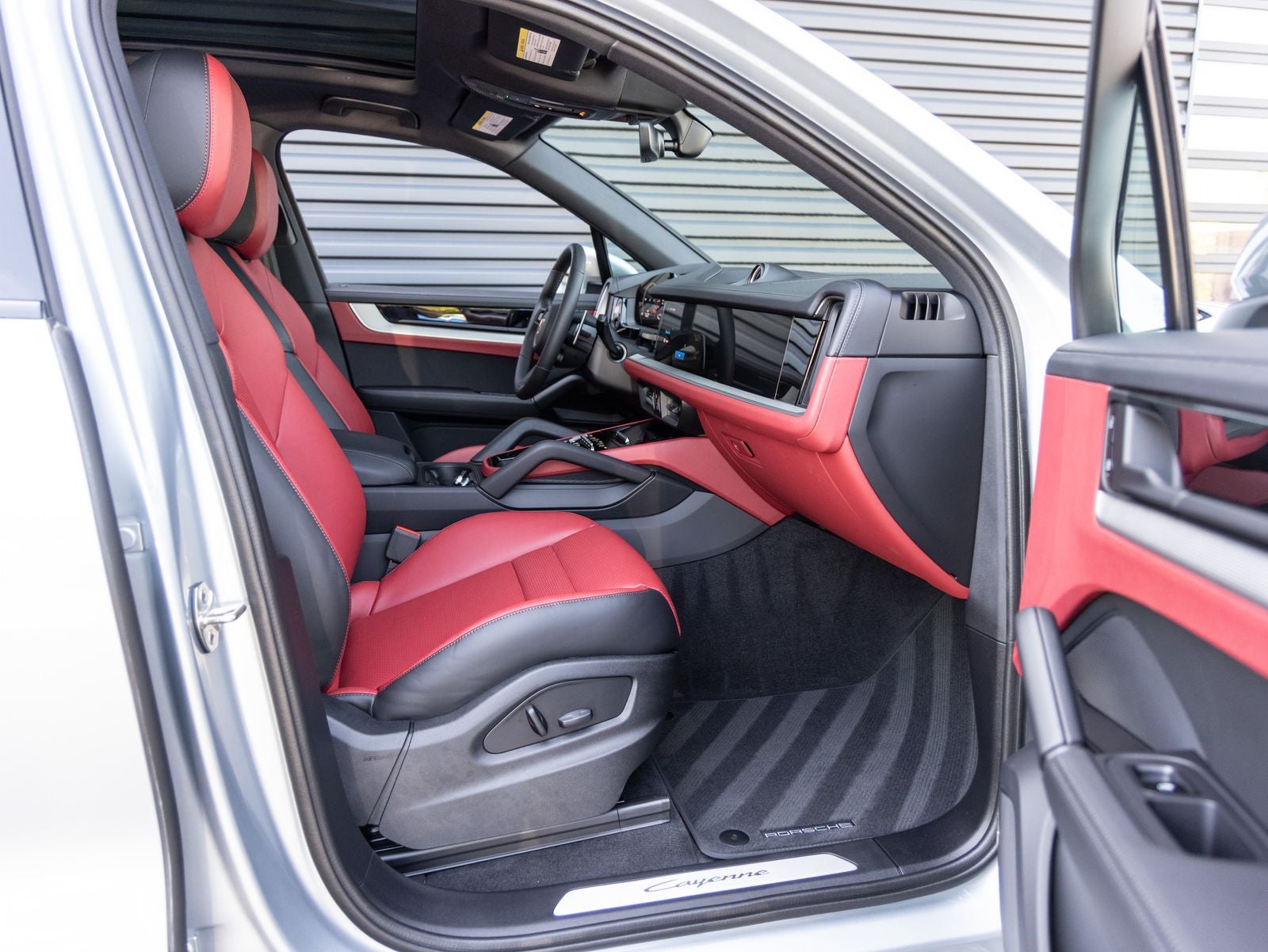 2025 Porsche Cayenne AWD