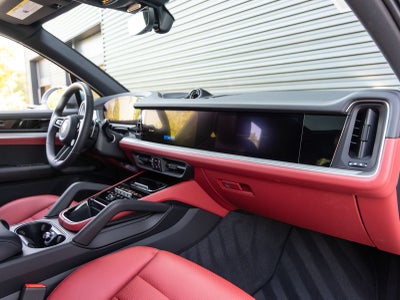 2025 Porsche Cayenne AWD