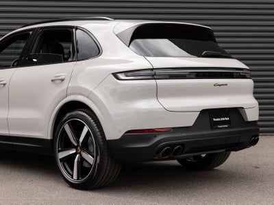 2026 Porsche Cayenne AWD