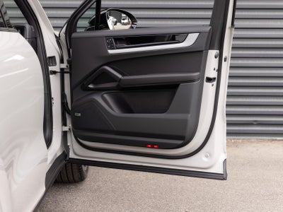 2026 Porsche Cayenne AWD