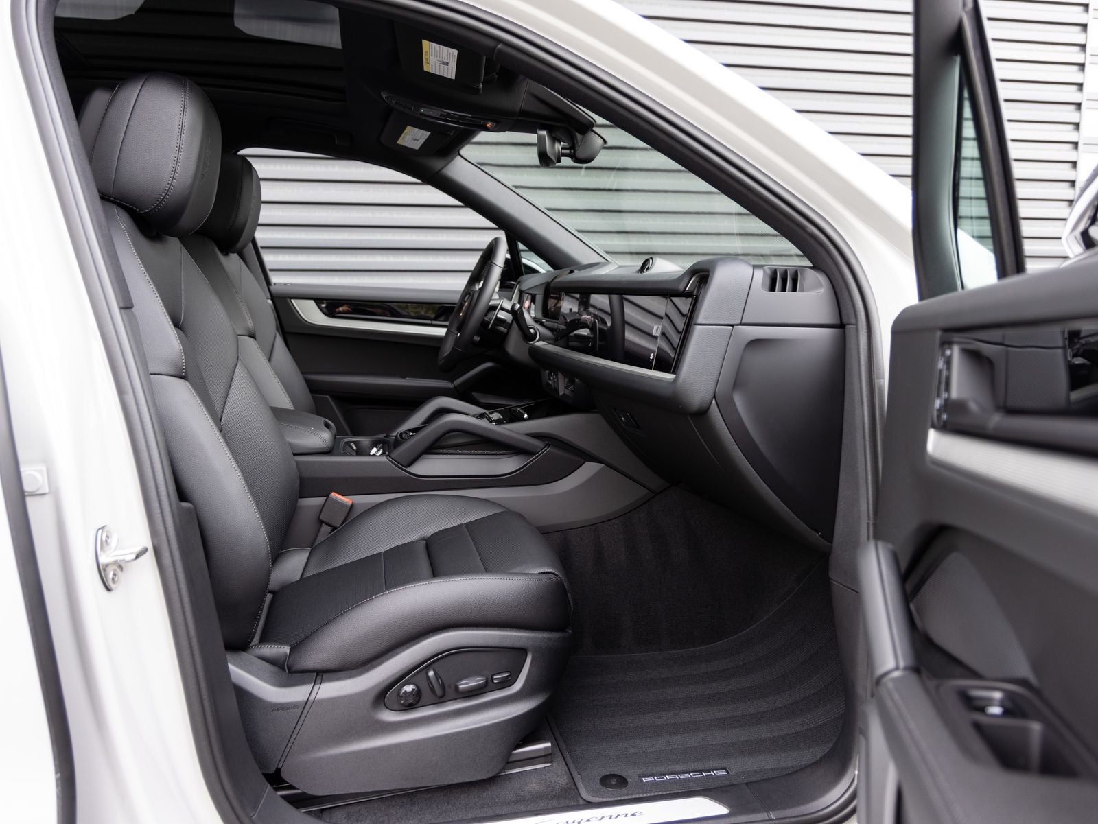 2026 Porsche Cayenne AWD