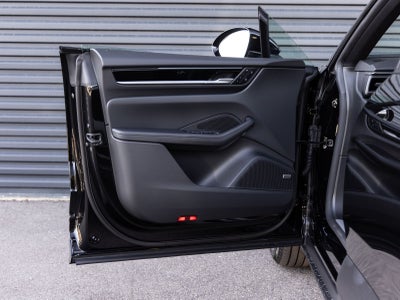 2026 Porsche Macan Macan 4 Electric