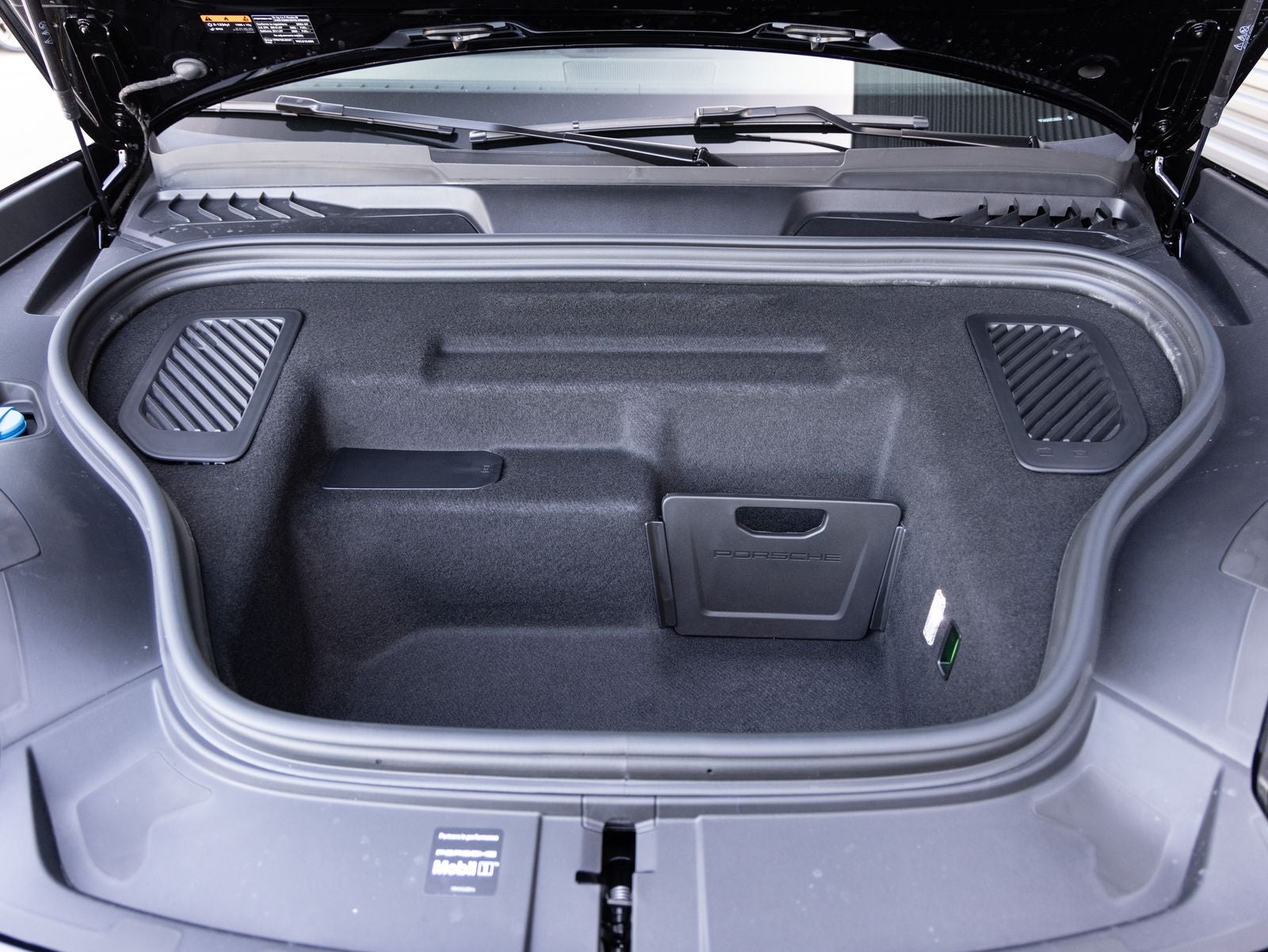 2026 Porsche Macan Macan 4 Electric