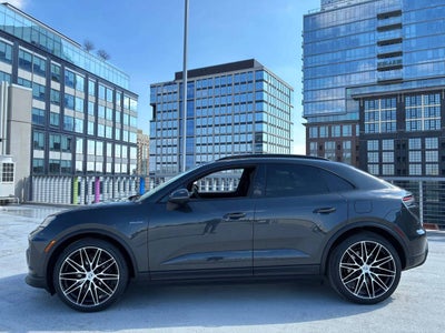 2026 Porsche Macan Macan 4 Electric