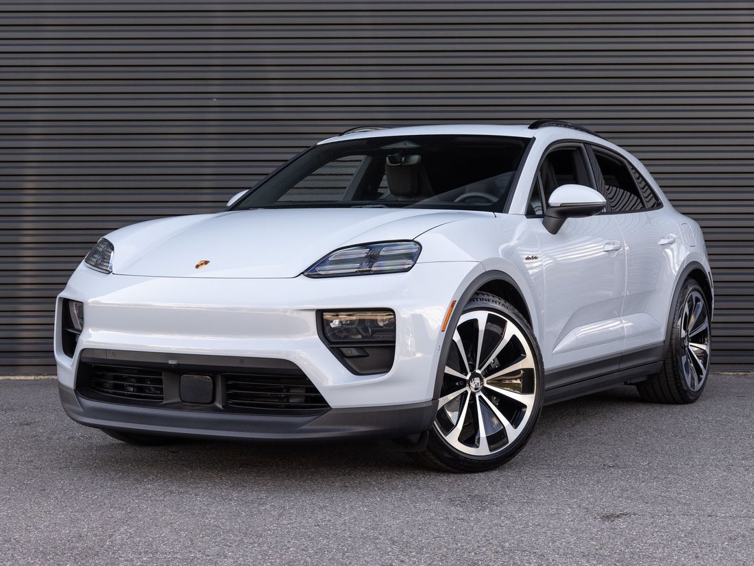 2026 Porsche Macan 4 Electric — photo 1 of 37