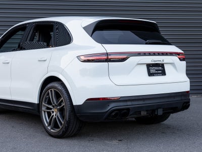 2023 Porsche Cayenne Cayenne S Platinum Edition (MY23)