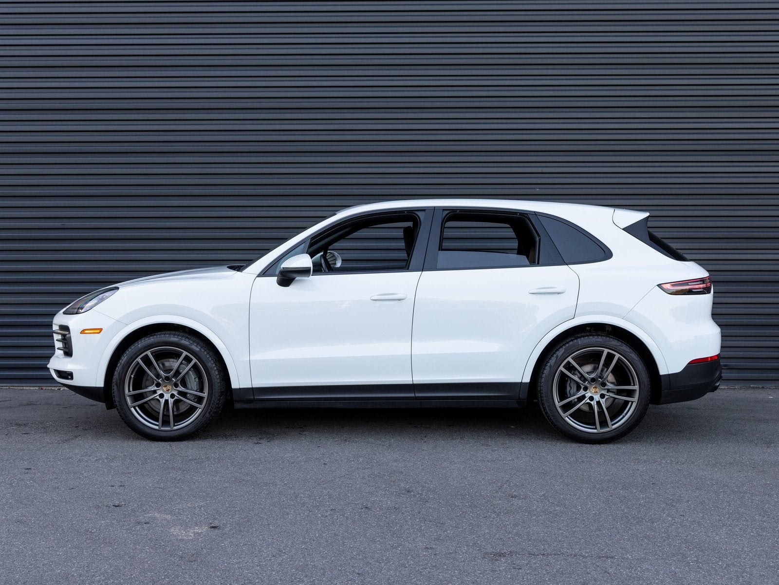 2023 Porsche Cayenne Cayenne S Platinum Edition (MY23)