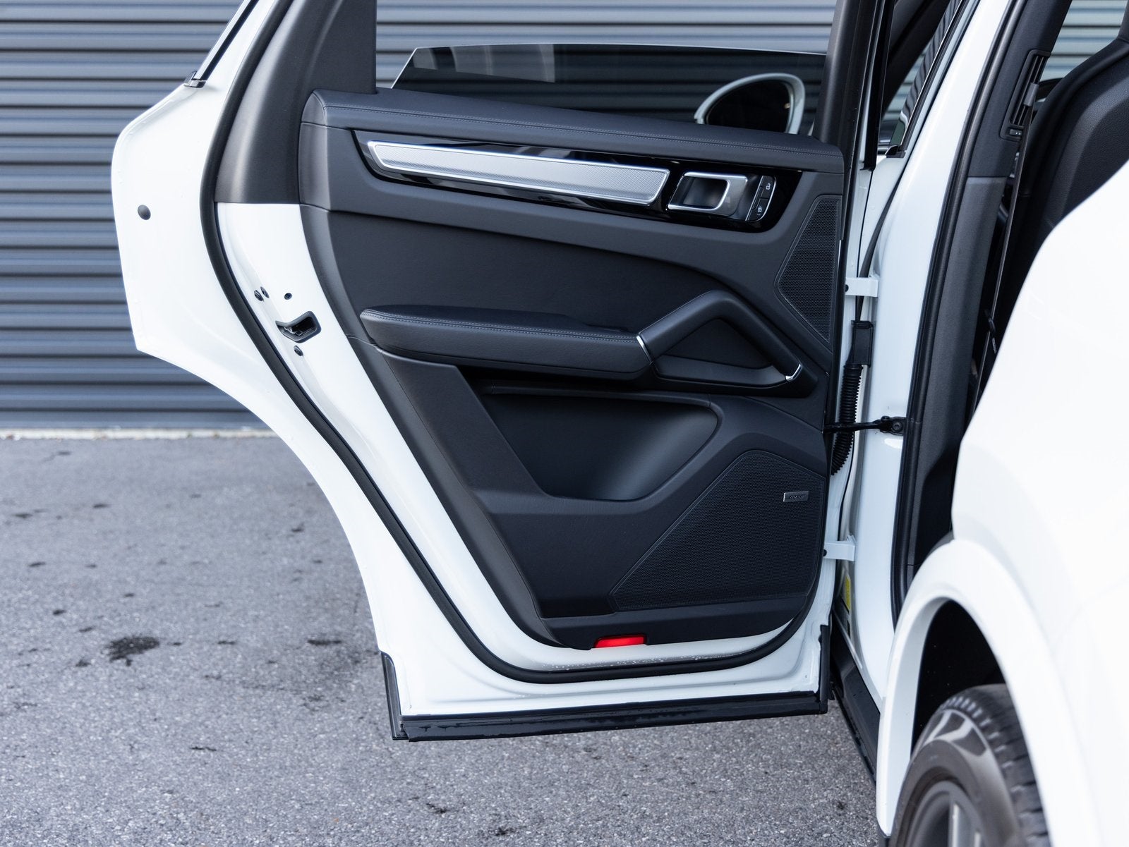 2023 Porsche Cayenne Cayenne S Platinum Edition (MY23)