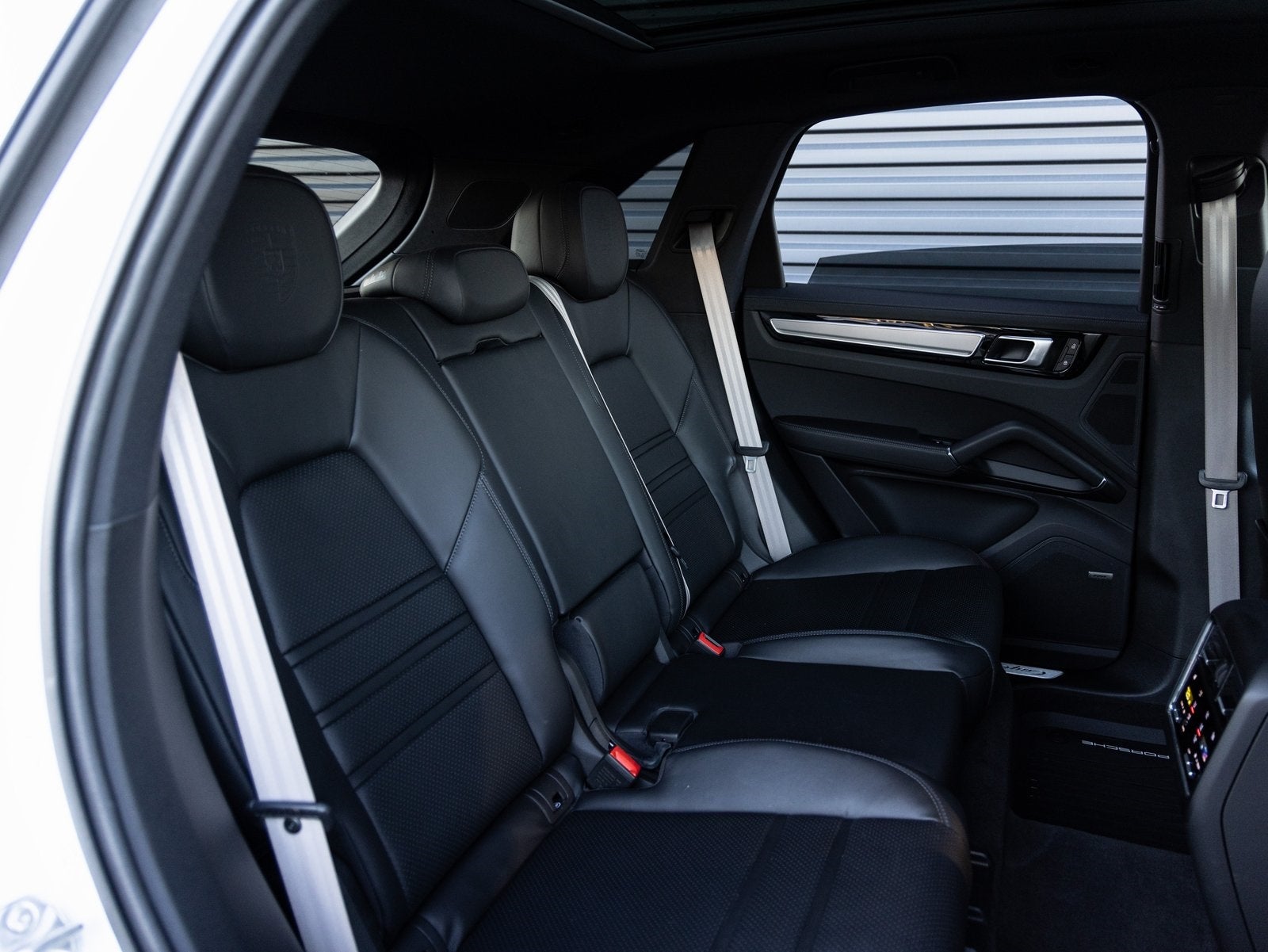 2023 Porsche Cayenne Cayenne S Platinum Edition (MY23)