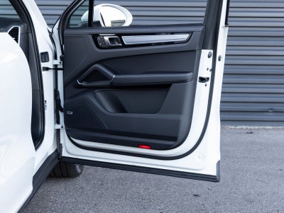 2023 Porsche Cayenne Cayenne S Platinum Edition (MY23)