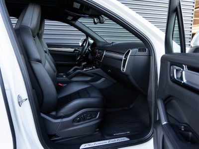 2023 Porsche Cayenne Cayenne S Platinum Edition (MY23)