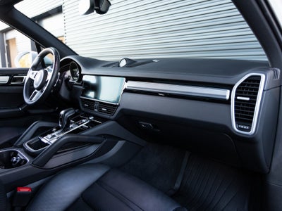 2023 Porsche Cayenne Cayenne S Platinum Edition (MY23)