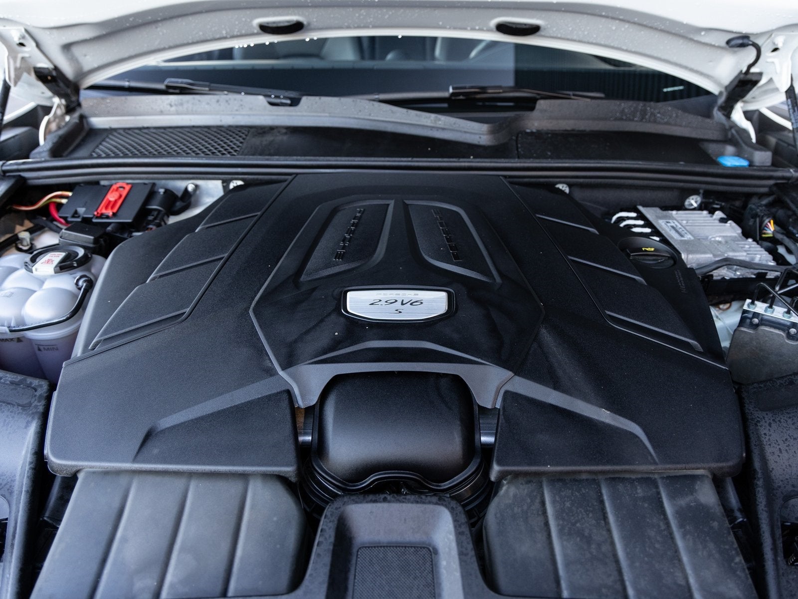 2023 Porsche Cayenne Cayenne S Platinum Edition (MY23)