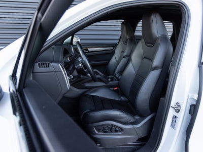 2023 Porsche Cayenne Cayenne S Platinum Edition (MY23)
