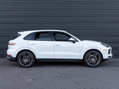 2023 Porsche Cayenne Cayenne S Platinum Edition (MY23)