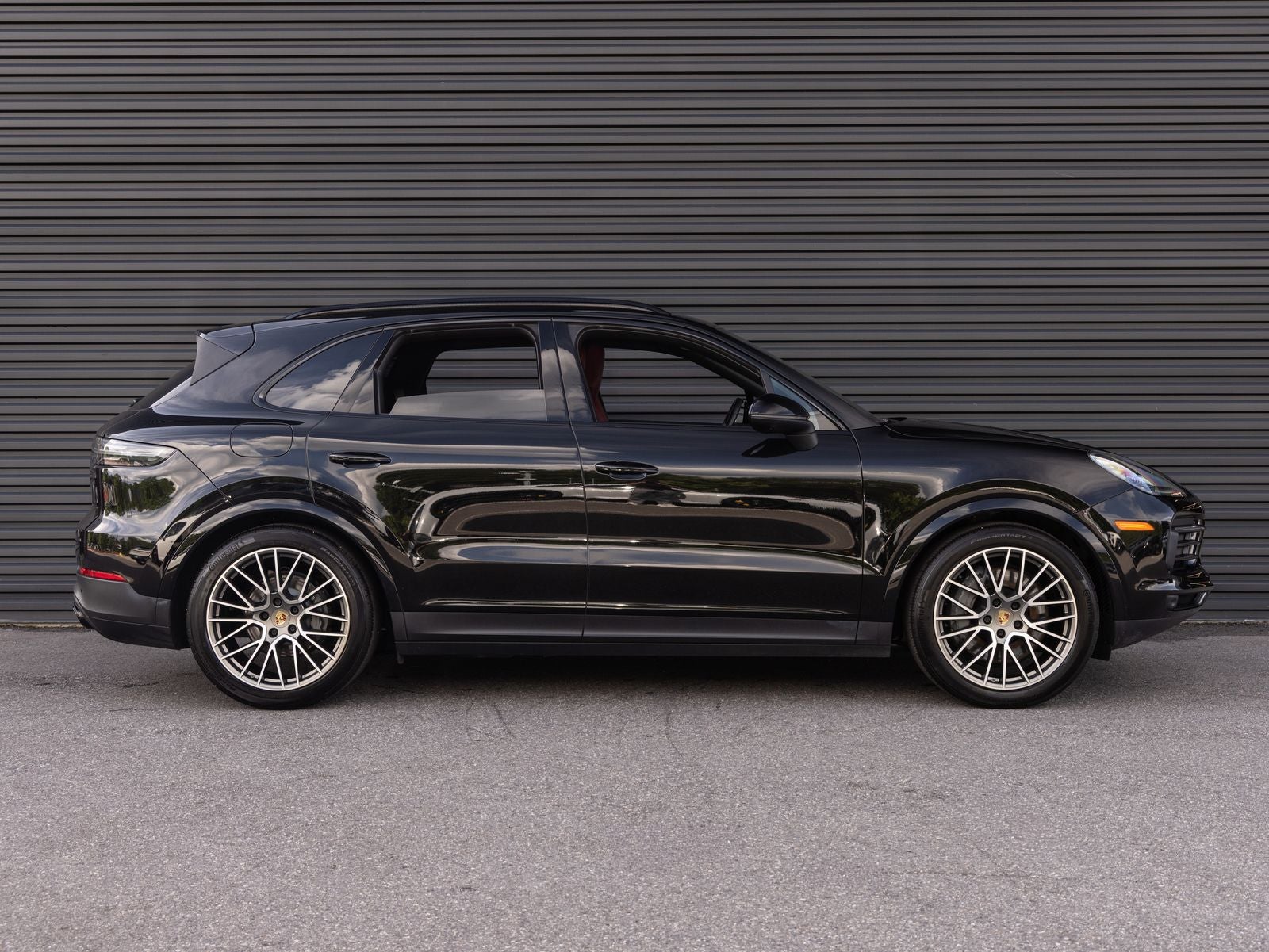 2023 Porsche Cayenne S Platinum Edition