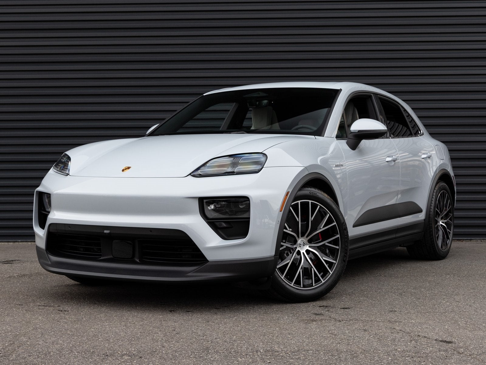 2025 Porsche Macan Macan 4S Electric