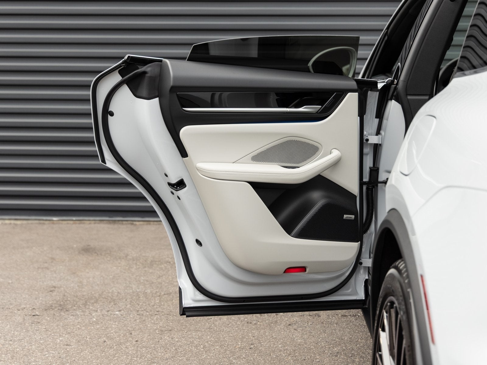 2025 Porsche Macan Macan 4S Electric