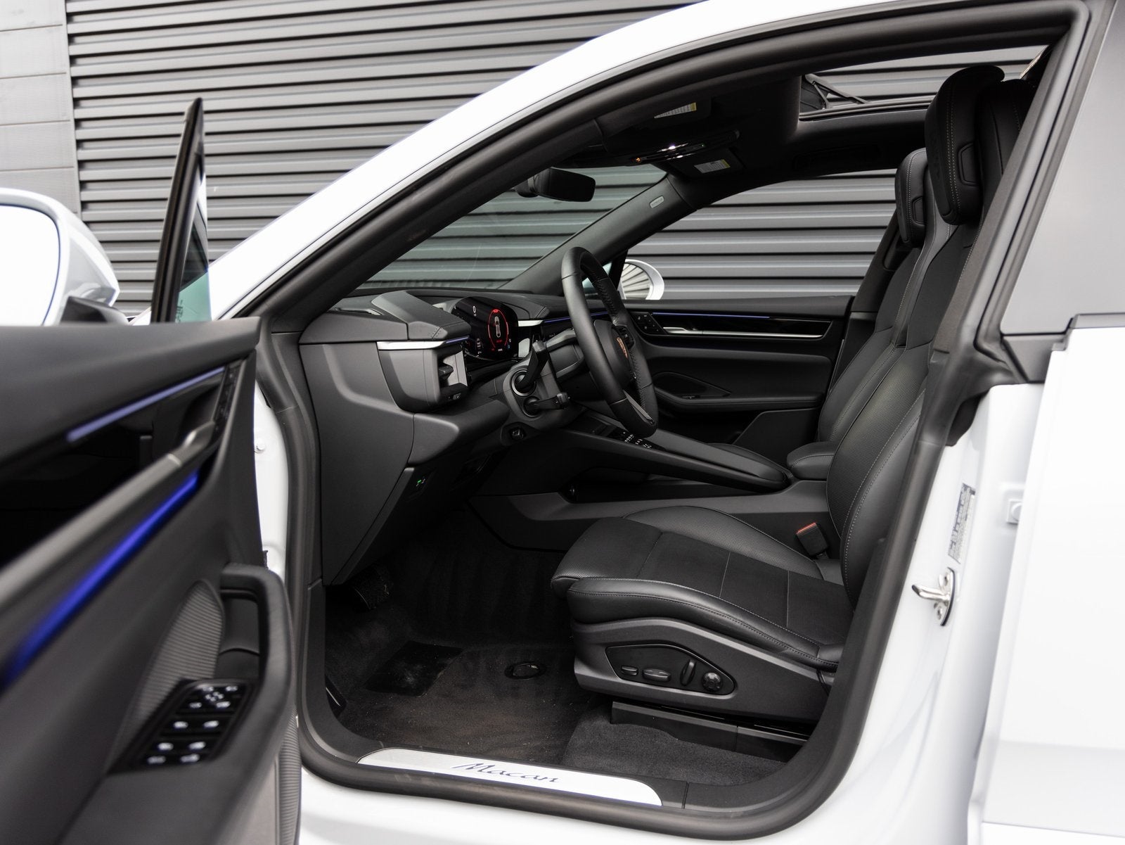 2025 Porsche Macan Macan Electric