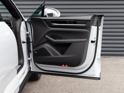 2025 Porsche Macan Macan Electric