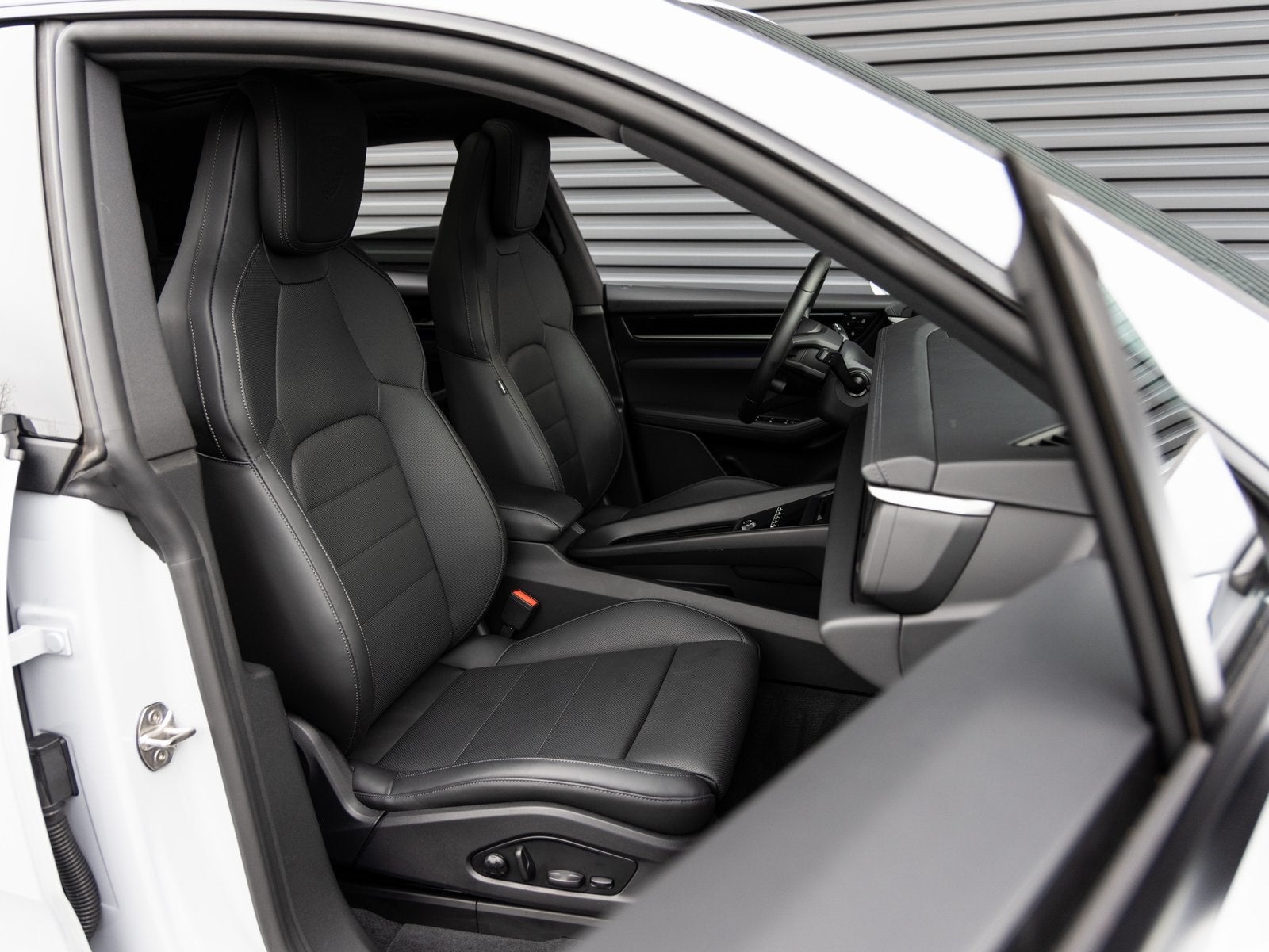 2025 Porsche Macan Macan Electric