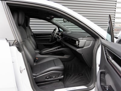 2025 Porsche Macan Macan Electric