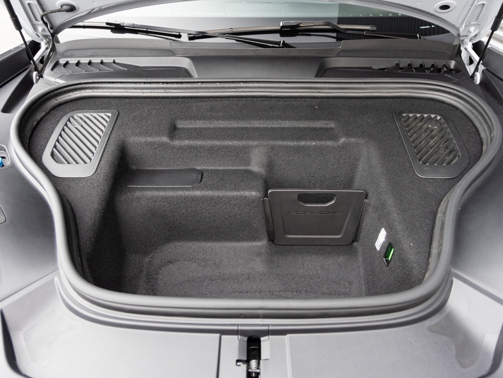 2025 Porsche Macan Macan Electric