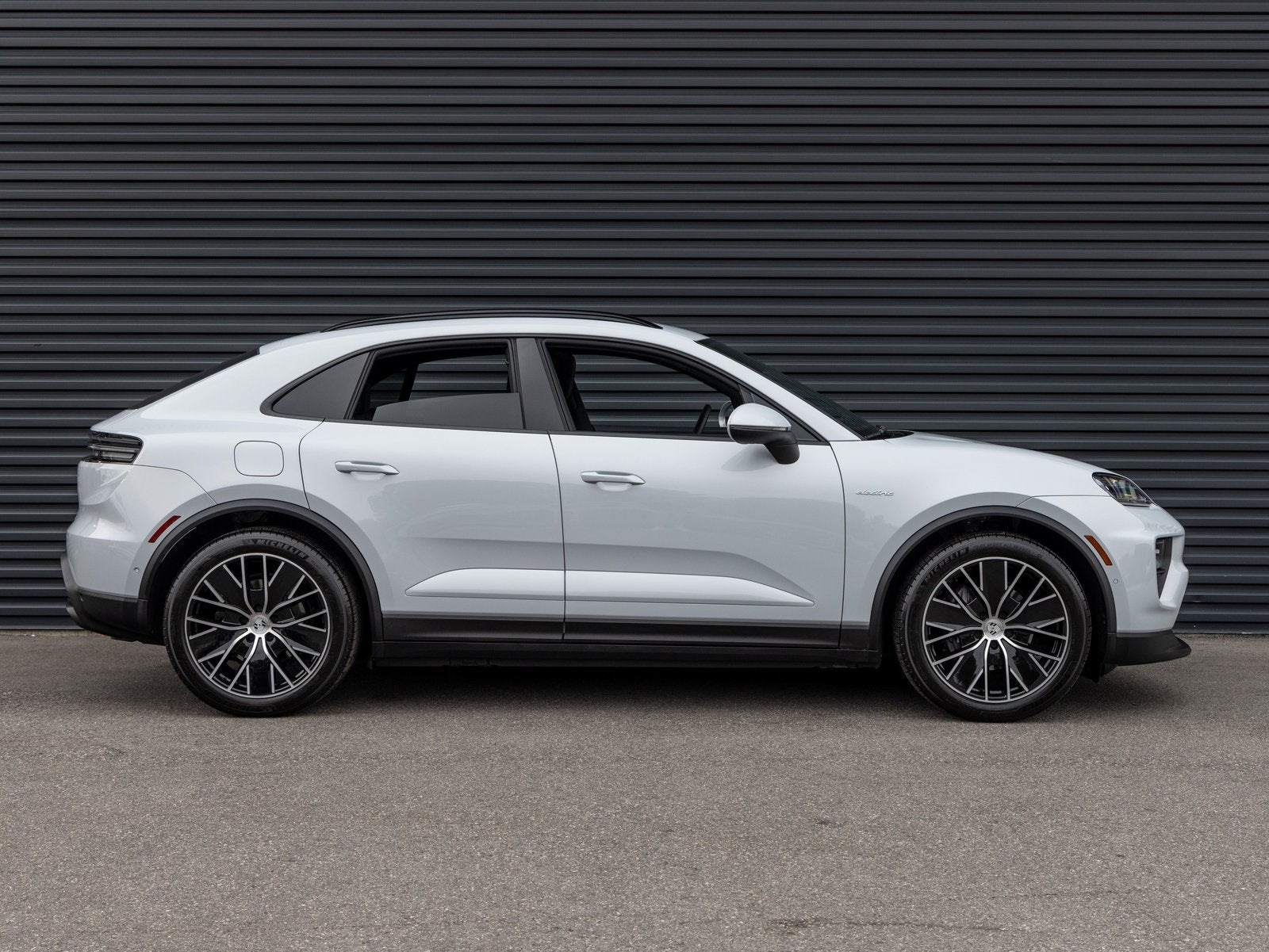 2025 Porsche Macan Macan Electric