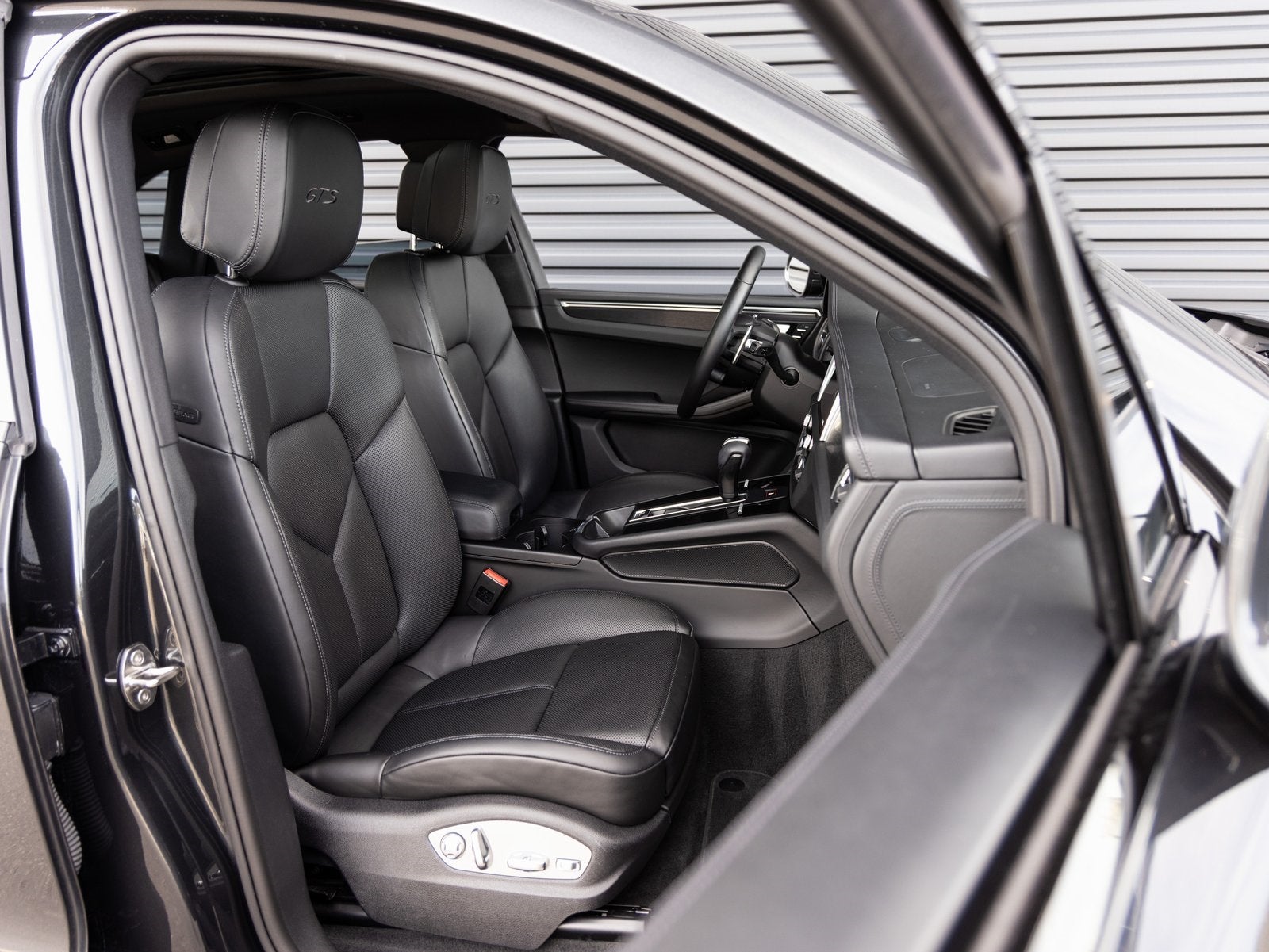 2023 Porsche Macan Macan GTS (MY23)