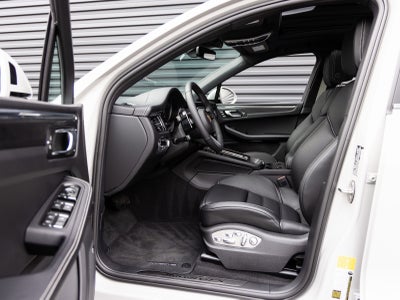 2026 Porsche Macan Macan GTS