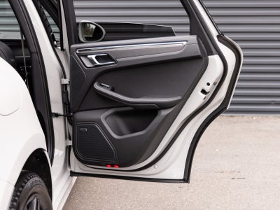 2026 Porsche Macan Macan GTS