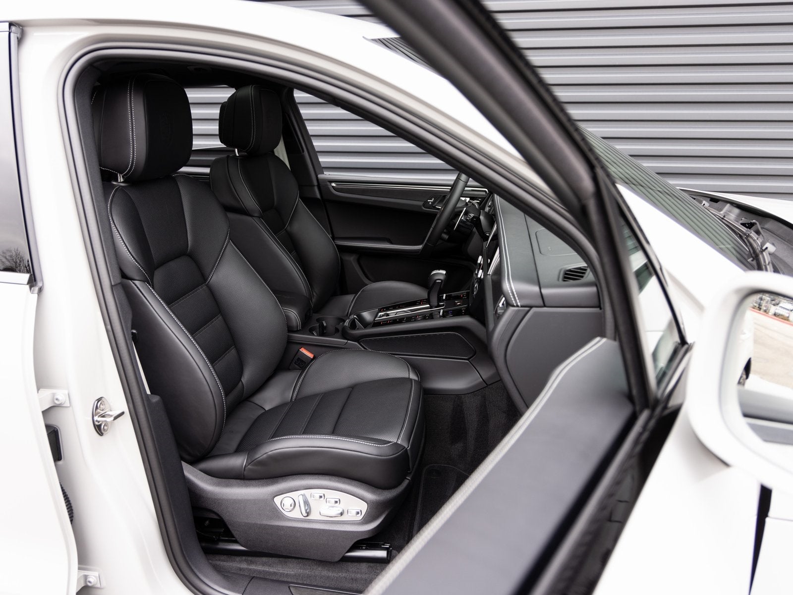 2026 Porsche Macan Macan GTS