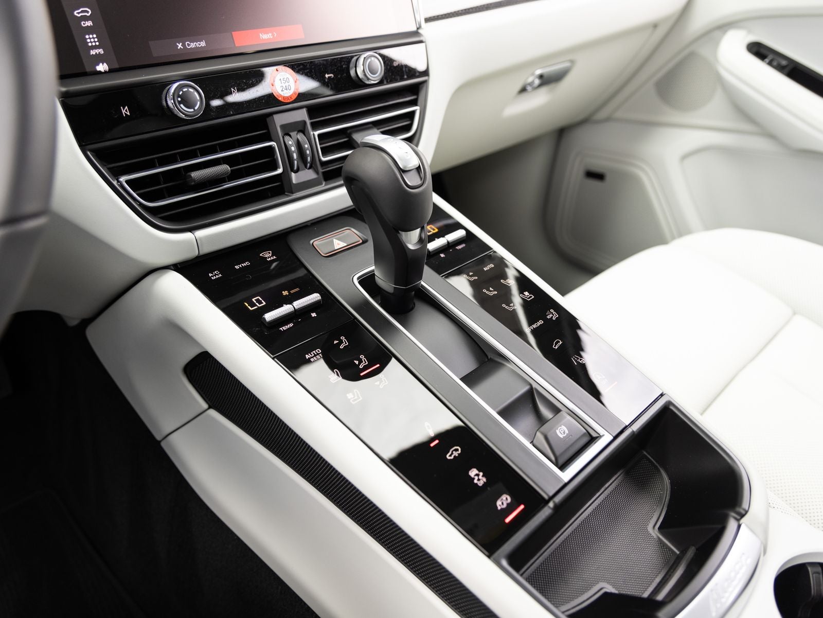 2026 Porsche Macan Macan GTS